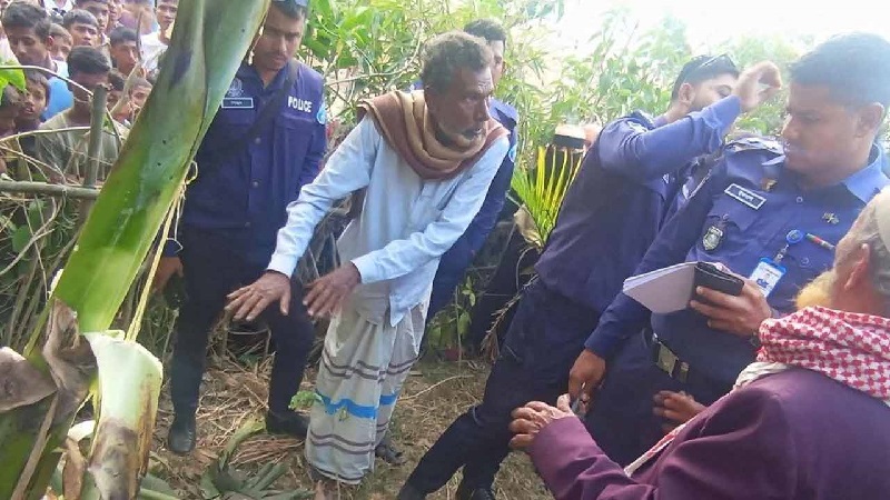 কক্সবাজারে মা-ছেলের রক্তাক্ত লাশ উদ্ধার